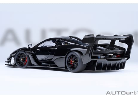 AUTOart 1/18　マクラーレン セナ GTR （メタリック・ブラック）　81954