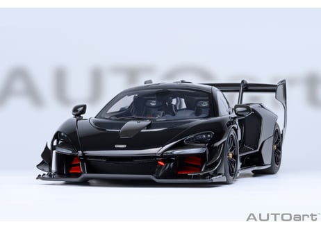 AUTOart 1/18　マクラーレン セナ GTR （メタリック・ブラック）　81954