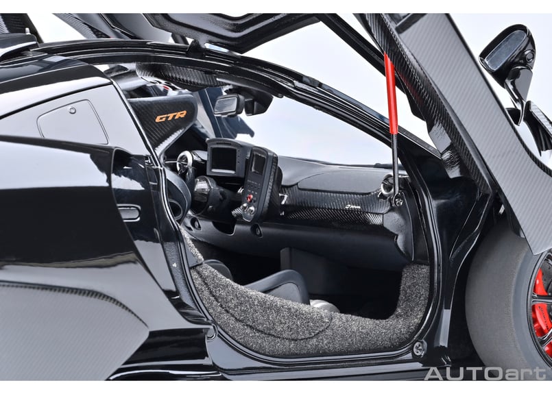 AUTOart 1/18 マクラーレン セナ GTR （メタリック・ブラック） 81954 |