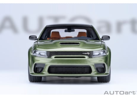 AUTOart 1/18　ダッジ チャージャー SRT ヘルキャット レッドアイ ジェイルブレイク （メタリック・グリーン／ブラック ＜F8 GREEN＞）　71752