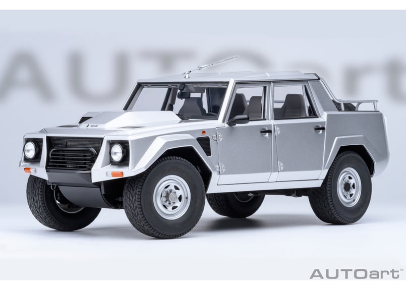 AUTOart 1/18 ランボルギーニ LM002 （メタリック・シルバー） 74553 |