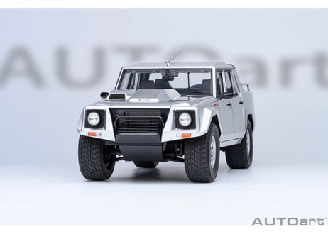 AUTOart 1/18　ランボルギーニ LM002 （メタリック・シルバー）　74553