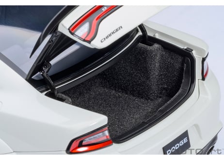 AUTOart 1/18　ダッジ チャージャー SRT ヘルキャット レッドアイ ジェイルブレイク （ホワイト／マットブラック ＜KNUCKLE WHITE＞）　71751
