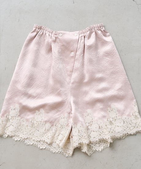 ACETATE SATIN LACE SHORTS