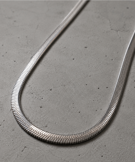 TIGRIS | herringbone necklace