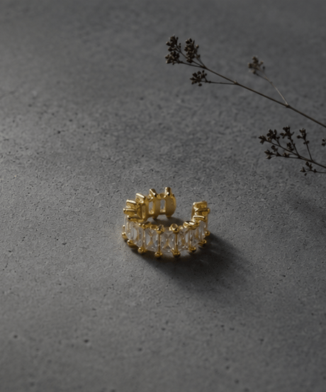 TIGRIS | baguette eternity earcuff