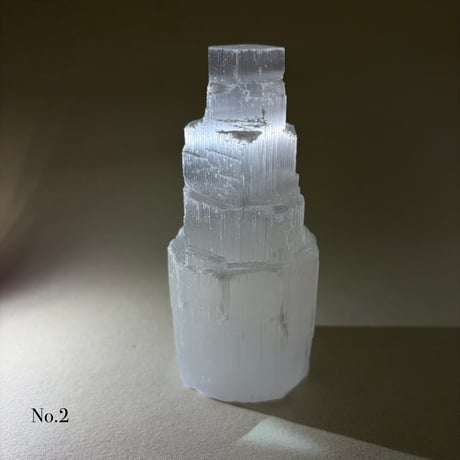 セレナイト　タワー状原石