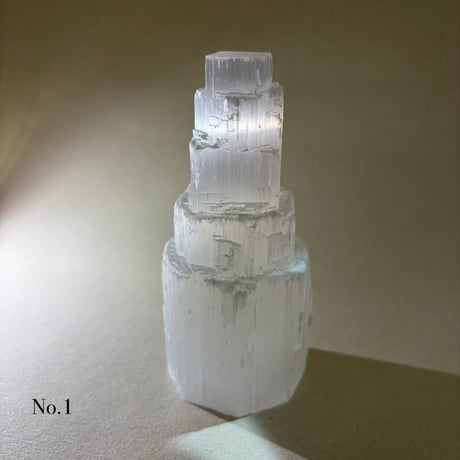 セレナイト　タワー状原石