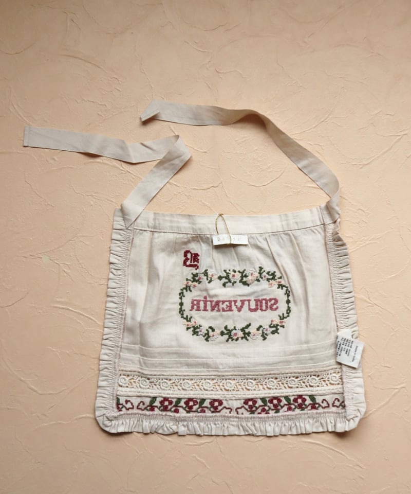 BONJOUR DIARY] APRON WITH MULTI COLOR EMB | I