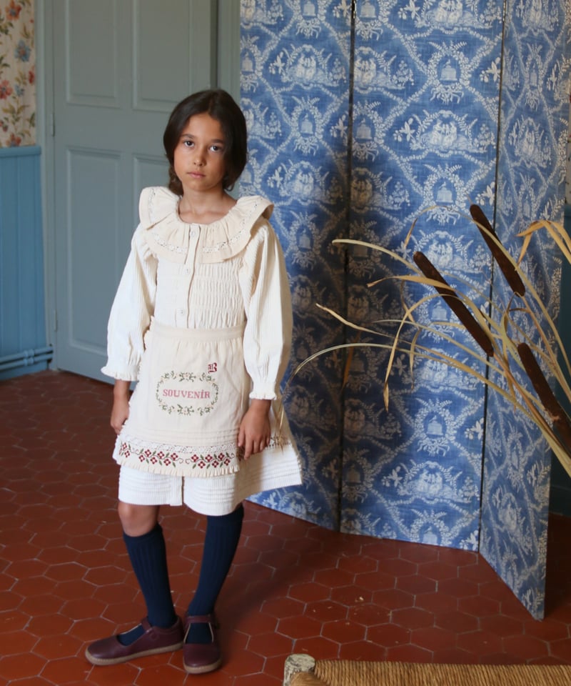 BONJOUR DIARY] APRON WITH MULTI COLOR EMB | I