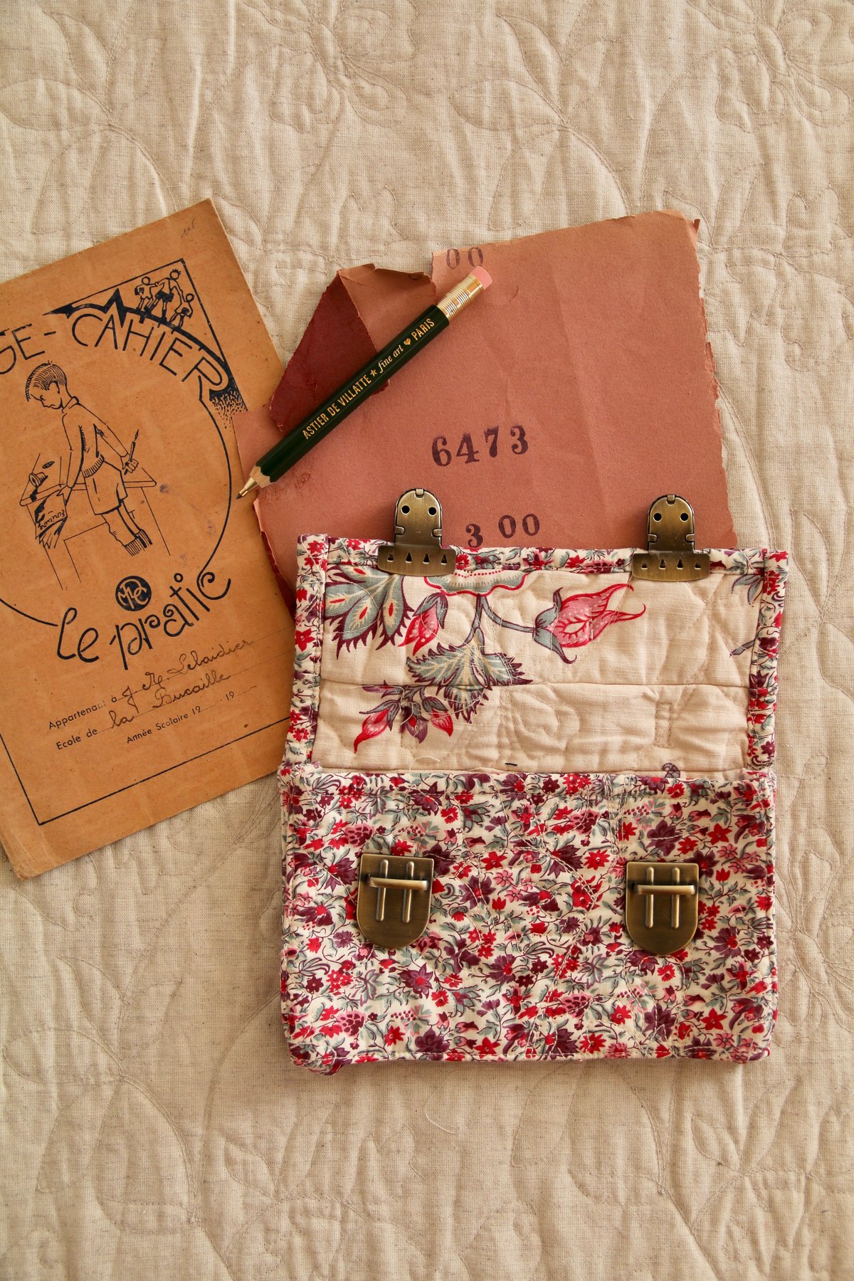 BONJOUR DIARY] QUILTED SCHOOL PENCIL CASE | F