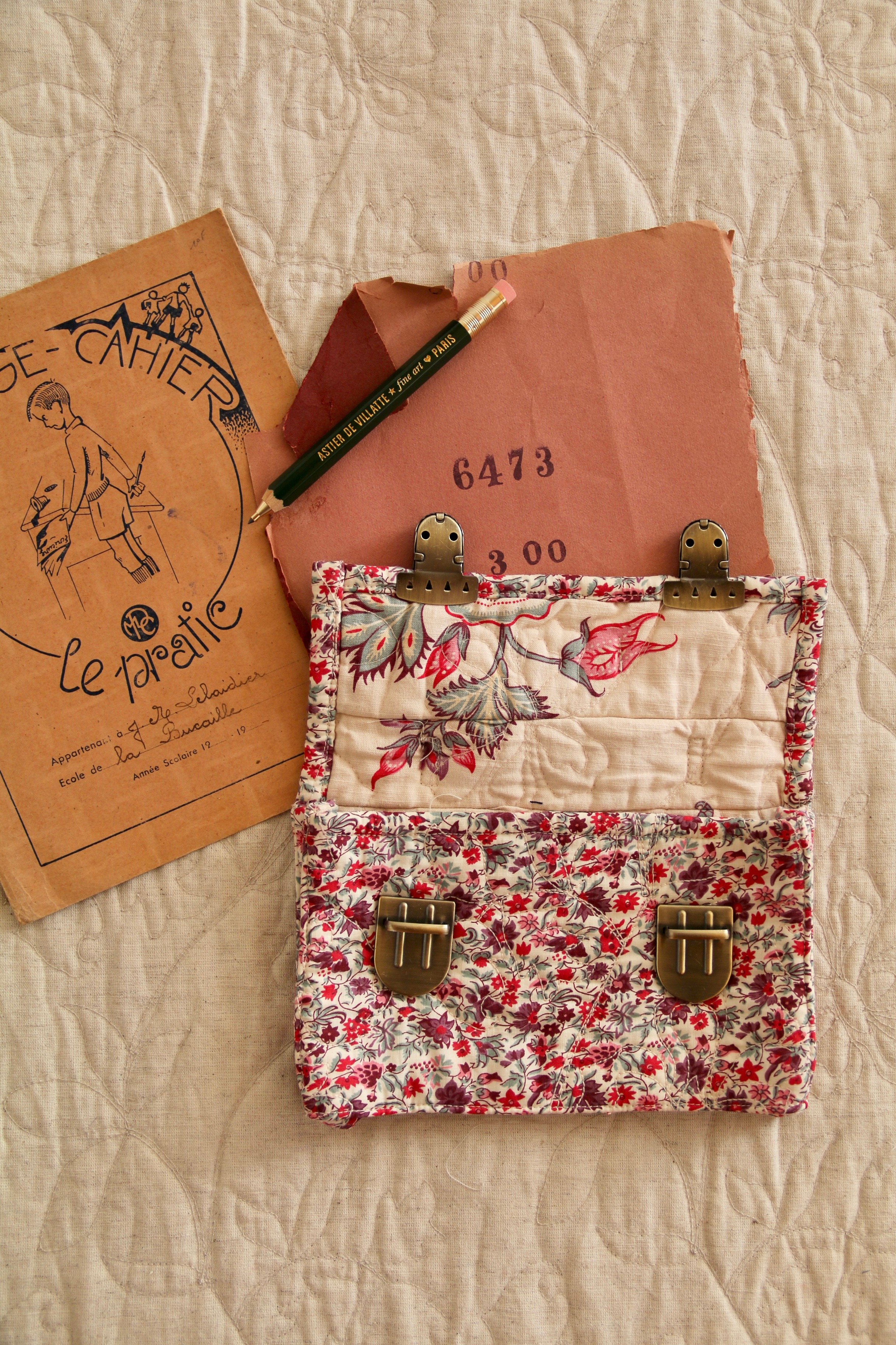 BONJOUR DIARY] QUILTED SCHOOL PENCIL CASE | F