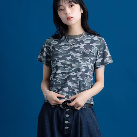R-character Rhinestone Tee
