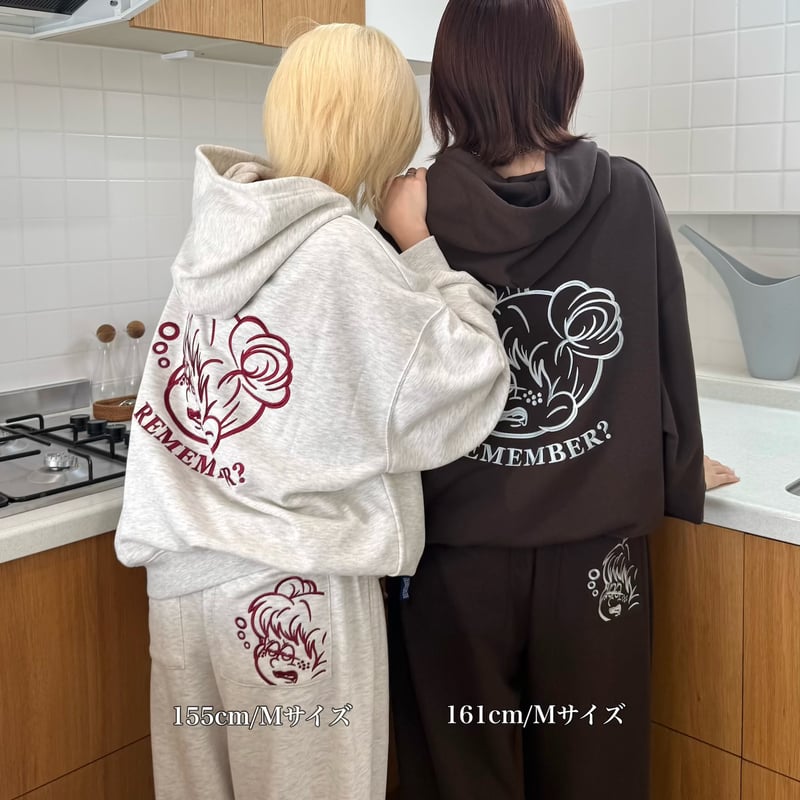 Remember Logo Hoodie | Remember.