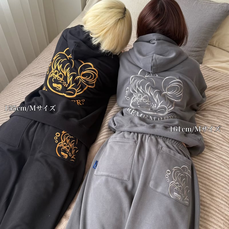 Remember Logo Hoodie | Remember.