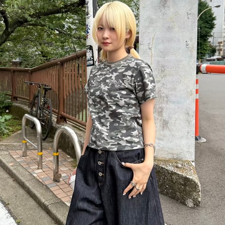 R-character Rhinestone Tee