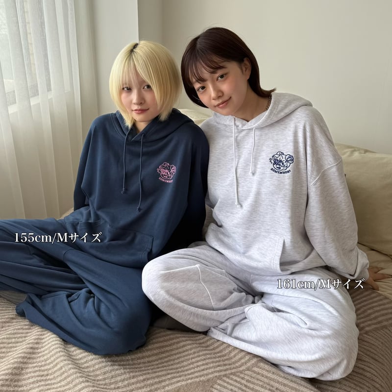 Remember Logo Hoodie | Remember.