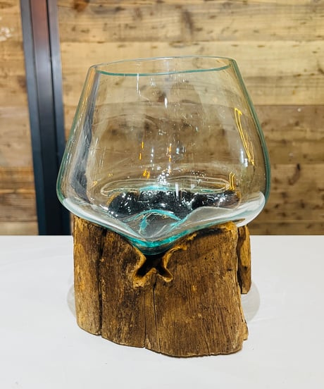 【OUTLET商品 現品商品No.685】BASIC ベーシック / M（ガラスに汚れあり）