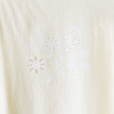 透かしレースフラワーデザインTシャツ[22031461]vivid