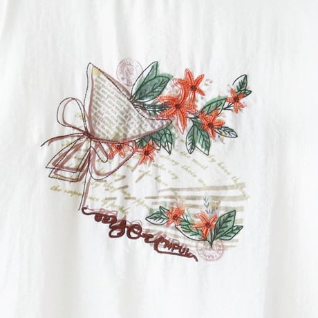 フラワープリント刺繍デザインTシャツ[22011646]natural mist