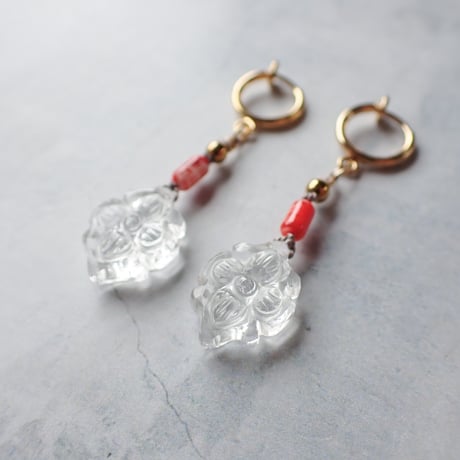 Moroccan Flower Carving×Spiny oyster earring − E233