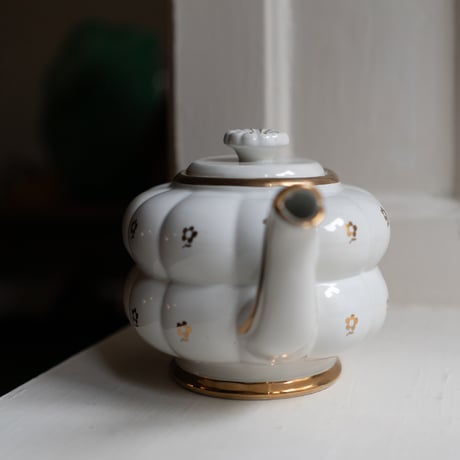 Gefle “Aladdin” Teapot by Arthur Percy, Sweden 1940s