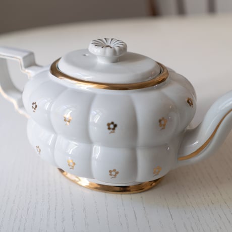 Gefle “Aladdin” Teapot by Arthur Percy, Sweden 1940s