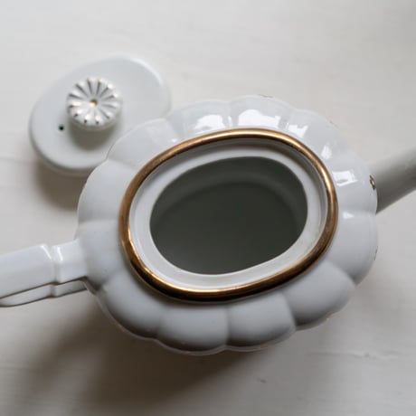 Gefle “Aladdin” Teapot by Arthur Percy, Sweden 1940s