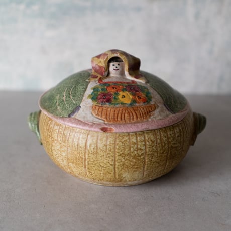 イタリア 1960s 花籠を抱く女性　陶器の小物入れ