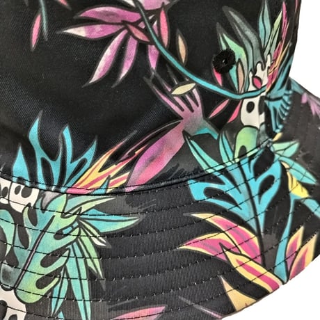 “9/31まで！ 1SET限り” VOLCOM SPECIAL SET　ボルコム ベスト＆Tシャツ＆ハット 【3点セットで￥9900】