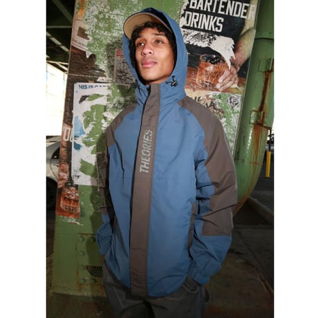 THEORIES ジャケット セオリーズ　Gale Shell Sport Jacket (Blue and Charcoal)