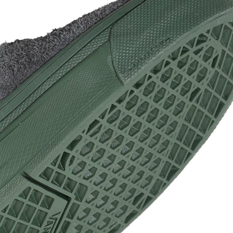 VANS スケートハーフキャブ バンズ グレーｘグリーン　SKATEBOARDING SKATE HALF CAB Wafflecup™ (CHARCOAL GRAY）VN000D9ZGR6