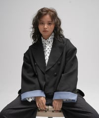 Cropped Gold-Button Turn-Cuff Tailored Jacket【BLACK】