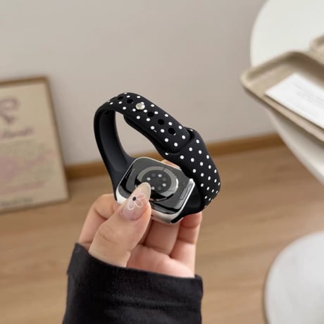 【N837】アップル ウォッチ バンド シリコン かわいい apple watch Series11/SE3 バンド レディース
