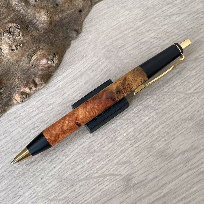 花梨瘤紅白 / SINPEN / 2つの内部機構を持つ新感覚の木軸ペン