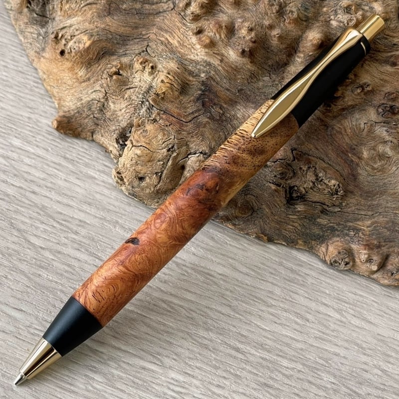 花梨瘤紅白 / SINPEN / 2つの内部機構を持つ新感覚の木軸ペン