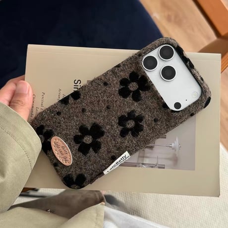 【お取り寄せ商品】iPhoneケース スマホケース iPhone18  iPhone17 iPhone16 iPhone15 ブラウン 花柄 秋冬 韓国 M7219