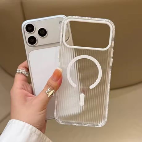 L62537 カラーフレームMagSafe対応iPhoneケース