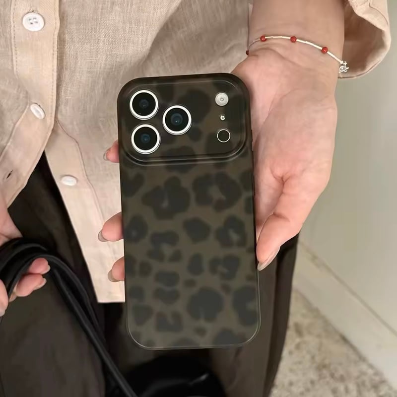 S75853 ダークレオパード iPhoneケース | nanomita