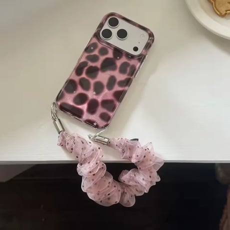 K23303 レオパードフリルハンドストラップ付きiPhoneケース