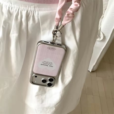 K23338 ハートチェックストラップ付きiPhoneケース
