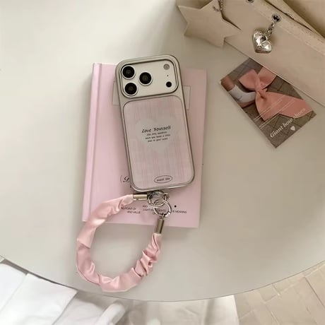 K23338 ハートチェックストラップ付きiPhoneケース