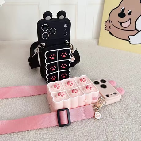 K23354 にくきゅうポーチショルダーiPhoneケース