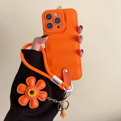【即納商品】K22950 お花チャーム付きキルティングストラップiPhoneケース