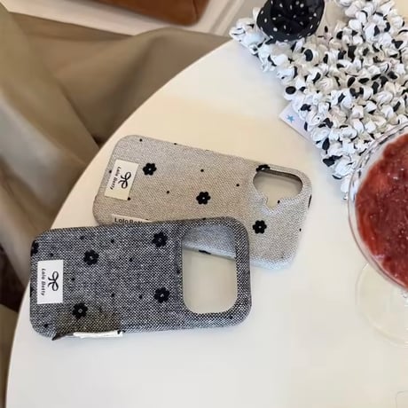 K23334 フラワーチャームストラップ付きiPhoneケース
