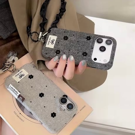 K23334 フラワーチャームストラップ付きiPhoneケース