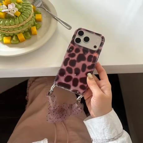K23303 レオパードフリルハンドストラップ付きiPhoneケース