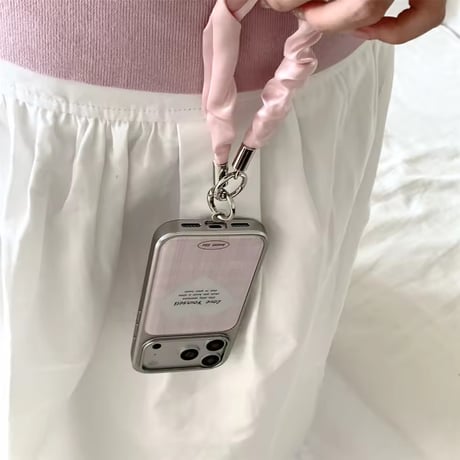 K23338 ハートチェックストラップ付きiPhoneケース