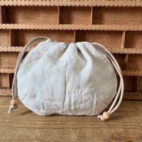 まる巾着　リネン白