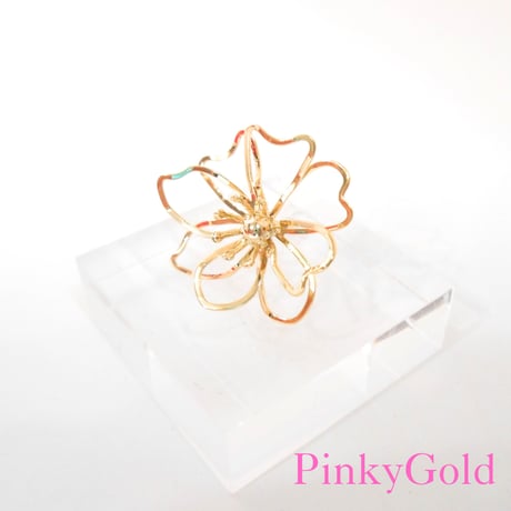 フラワーピアス　thin flower ゴールド　ピンクゴールド